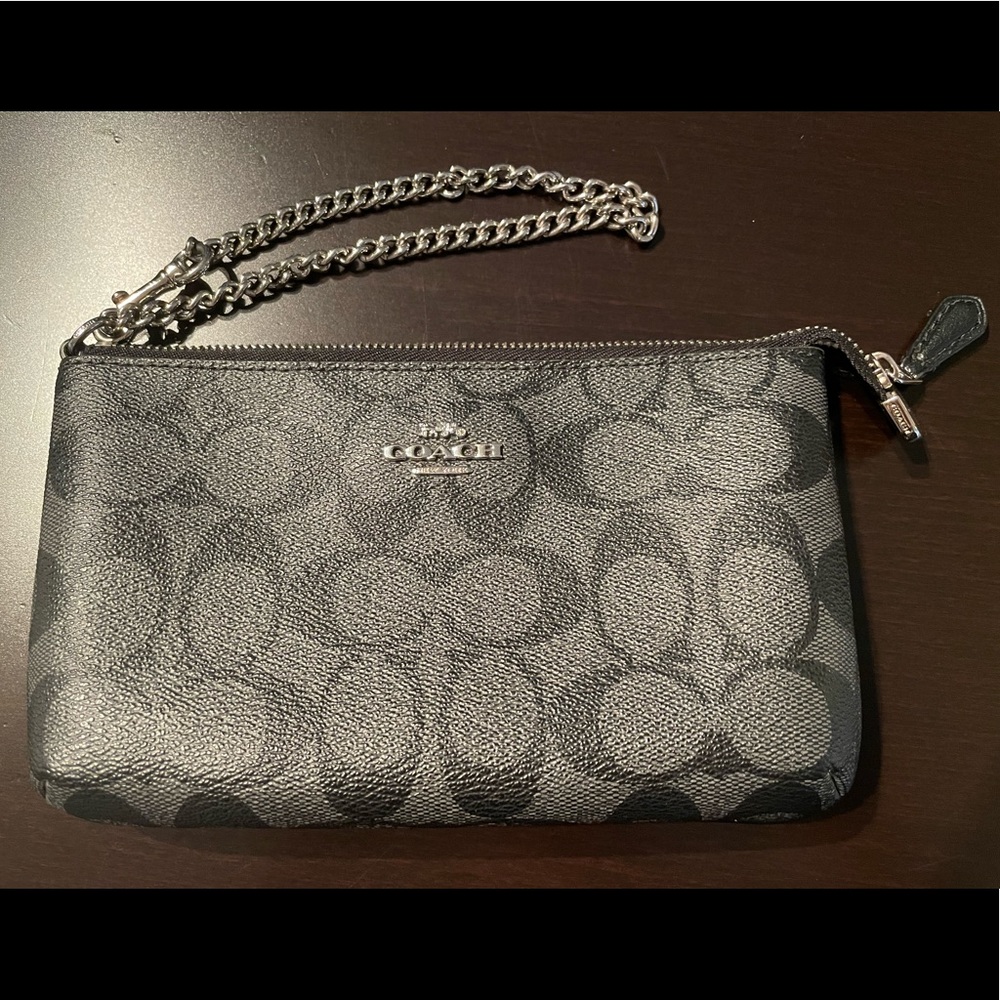 Coach wallet. Excellent condition.